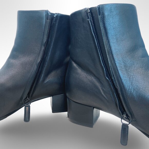 Balenciaga Women’s Black Leather Block Heel Ankle Boots Logo Size EU 38 US 8 - Picture 11 of 16